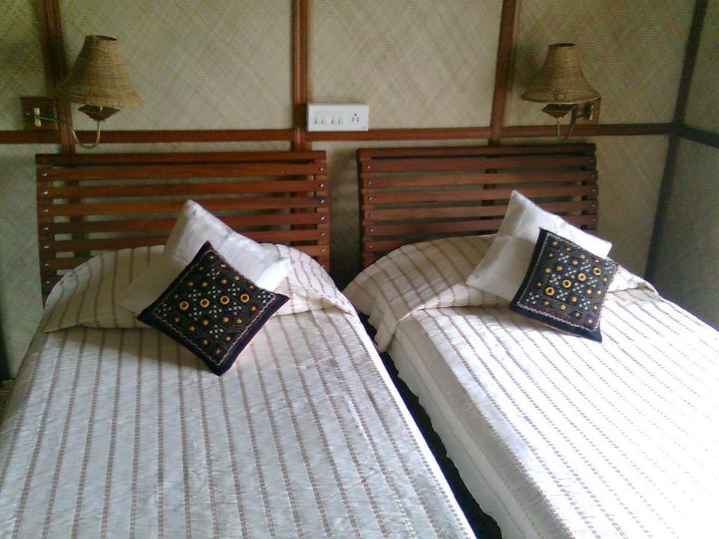 Hotel Marvel Cruise Alappuzha Zimmer foto